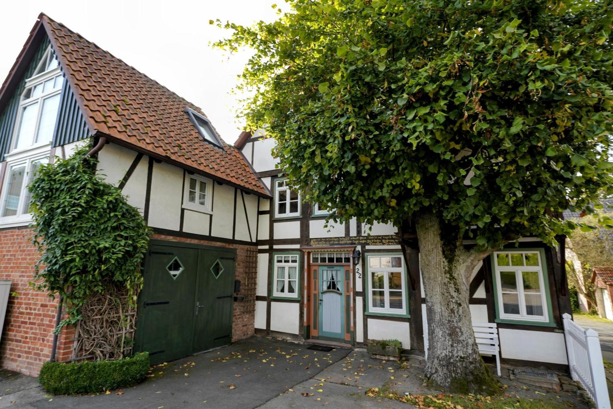 Ferienhaus Altes Wirtshaus Lugde Екстер'єр фото